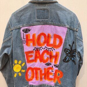 ⭐ Levi’s Custom Hand-Painted Denim Jacket – “HOLD EACH OTHER” – One-of-a-Kind Ar